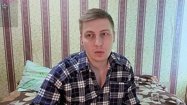 darienlarge's Webcam Show