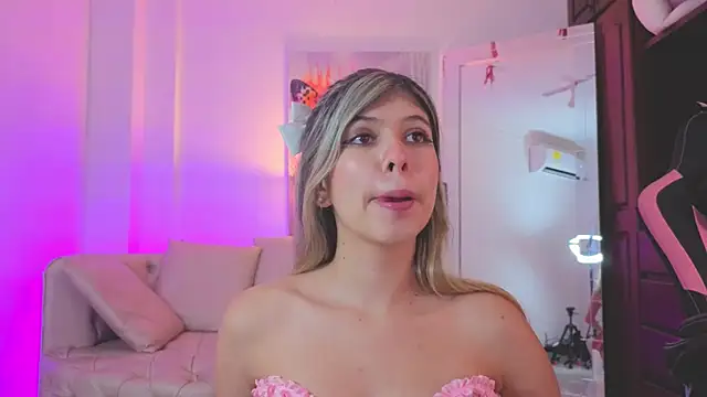 NATAASHA___ élő XXX-chatje