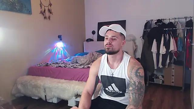 Tiberius_hunk – Live XXX-chat