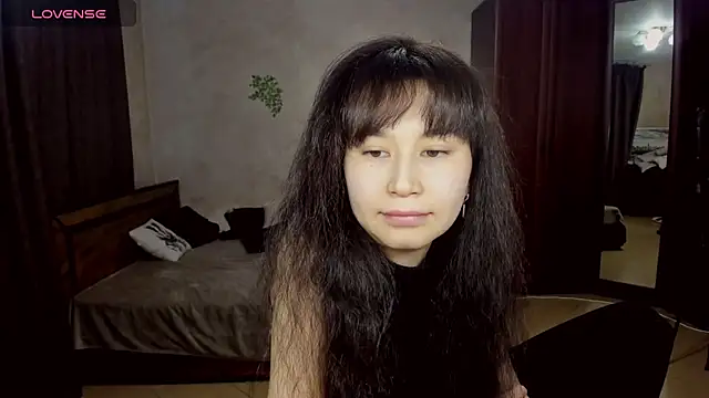 SheilaRare Adlı Modelin Canlı XXX Sohbeti