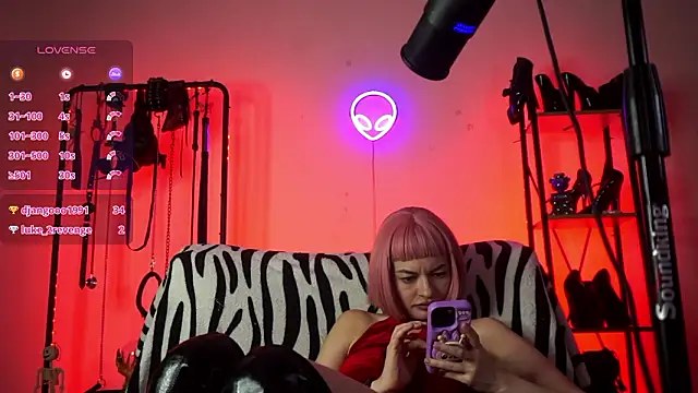 Chatroom XXX en direct de CyberXGoddess