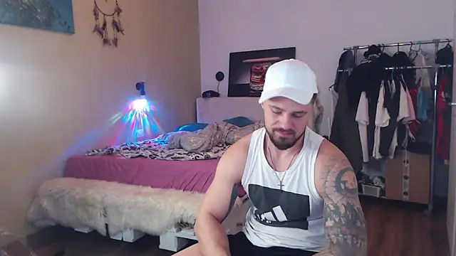 Tiberius_hunk Chat XXX live