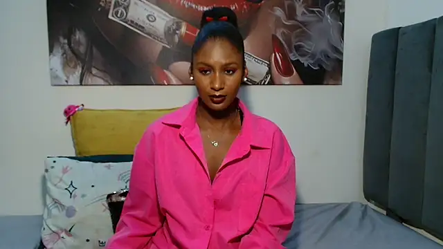 Moreish-06 live XXX chat