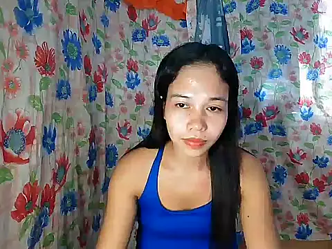 PinaySkinnyGirl live XXX chat