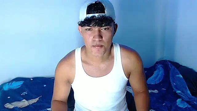 jamescurly00 Adlı Modelin Web Kamerası Şovu