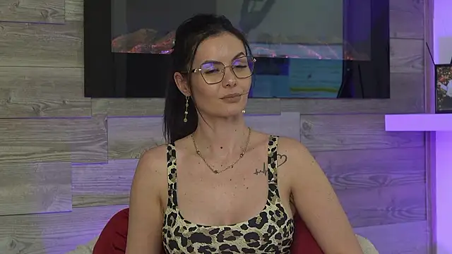 SeductiveMom élő XXX-chatje