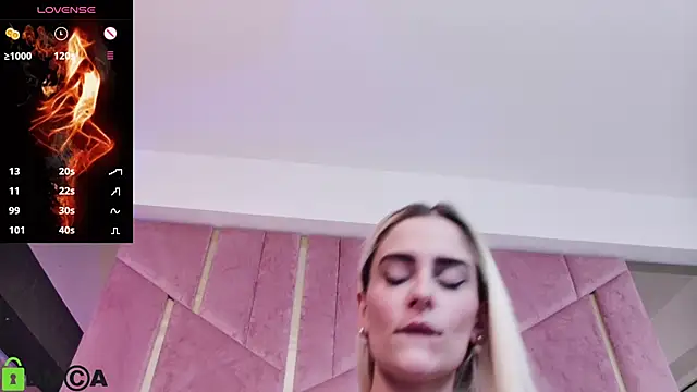 SelenaDazeのライブXXXチャット