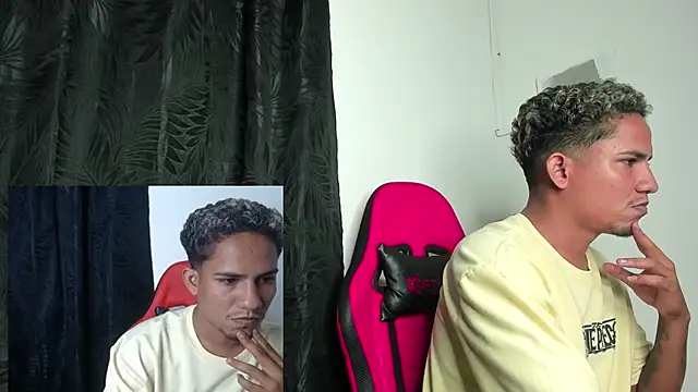 sexy_latinas_69 Live XXX Chat