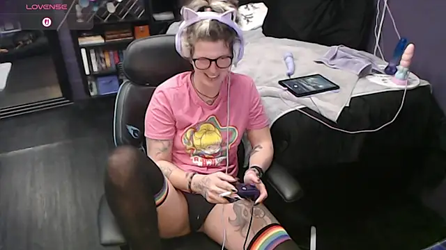 oddywithabody: απευθείας συνομιλία ΧΧΧ