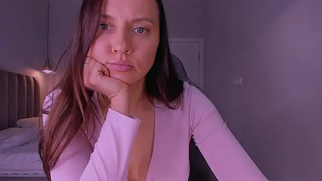 Chatroom XXX en direct de AnnyMay