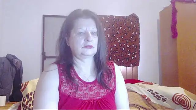 ExtasyMature Show in webcam