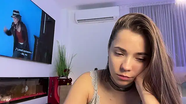 Chat XXX en directo de Mika_Miller