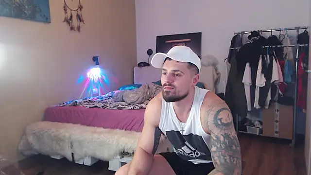 Chatroom XXX en direct de Tiberius_hunk