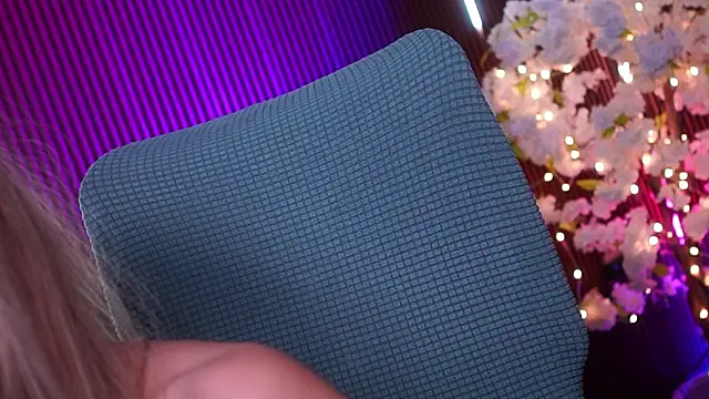 xxforyoureyesonlyxx's Webcam Show