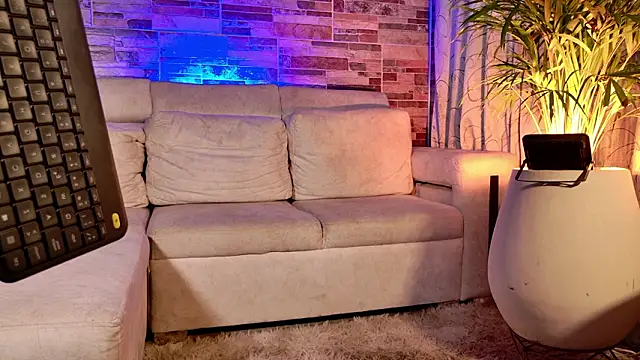 mhatias_: απευθείας συνομιλία ΧΧΧ