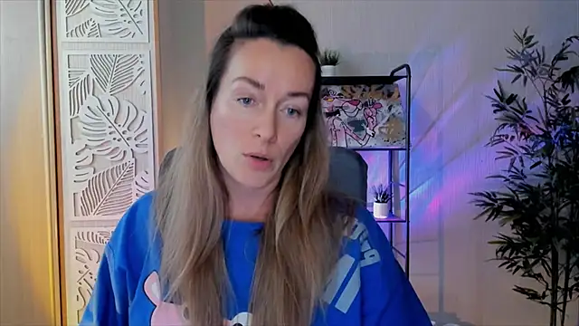 RebeccaMartinez – Naživo XXX chat