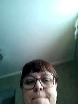 XXX chat uživo modela BrandiOhNight