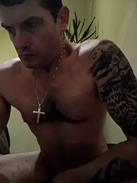 Show modela Hixxy_1025 na web-kameri