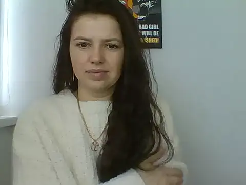 Naughty_Nata élő XXX-chatje