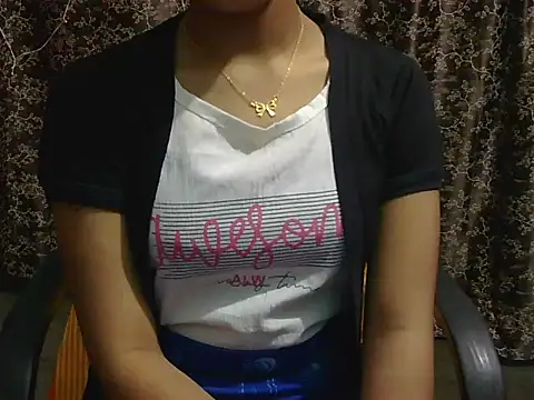 Adorable_Ayesha live XXX chat