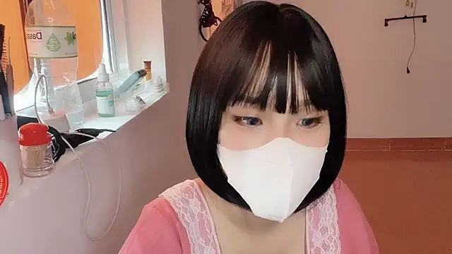 Tieu-May's Live XXX Chat