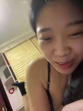 Sheep-07 Adlı Modelin Canlı XXX Sohbeti