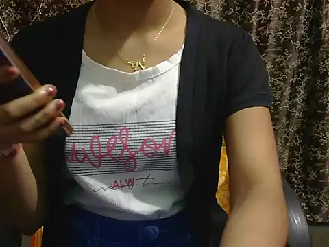 Adorable_Ayesha Live XXX-Chat