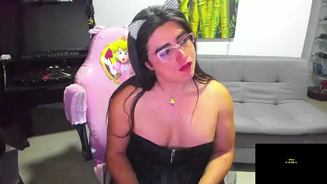 Khalifa_Goldn Webbikameraesitys