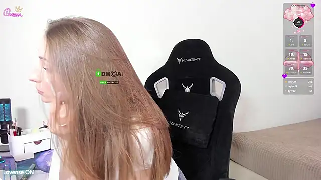 SkyqueenI's Live XXX Chat