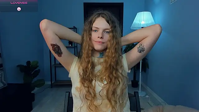 RayaNenlia: απευθείας συνομιλία ΧΧΧ