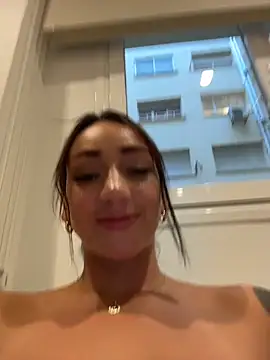 Ninabigtitiedn Live XXX chat