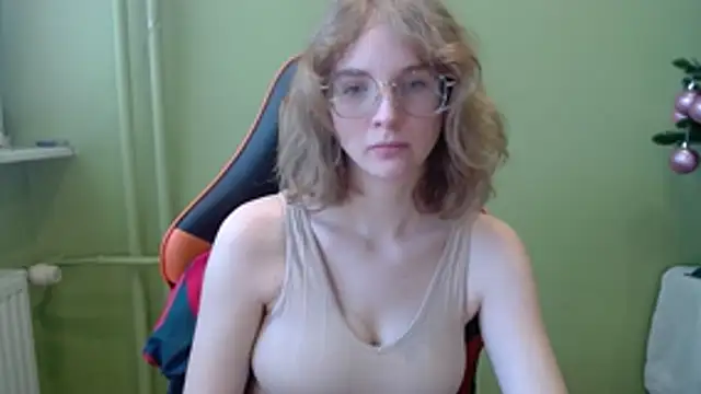 دردشة juicyPenny الجنسية المباشرة