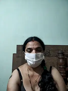 bhavyasri_55: διαδικτυακό σόου στην κάμερα