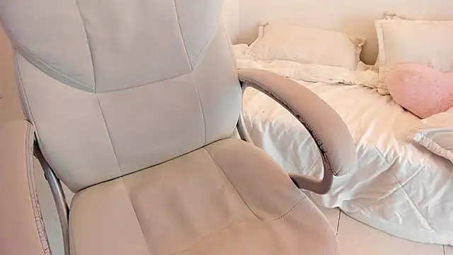 lia_quinn Adlı Modelin Canlı XXX Sohbeti