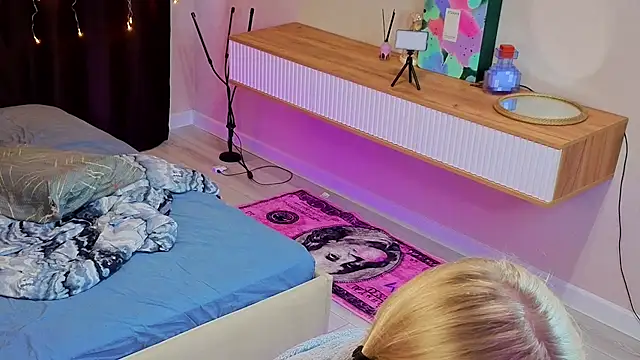 Emma-Noir 现场XXX聊天