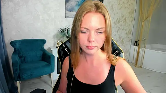 Strawberrye: απευθείας συνομιλία ΧΧΧ