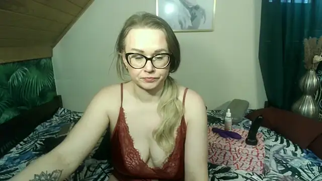 MilfKendra4UのライブXXXチャット