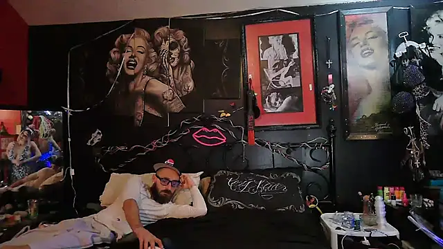 Splash_Queen420 élő XXX-chatje