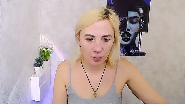 EmmaCat_ élő XXX-chatje