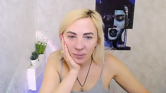 EmmaCat_: онлайн-секс-чат