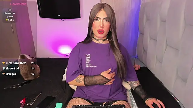 Sophie_whitexxx Show in webcam