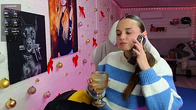 Chat +18 de Misss_Vikk ao vivo