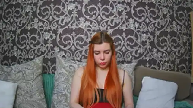 XXX chat uživo modela ElllaNuar