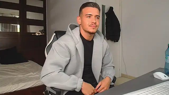 ElijahThorne Chat XXX live