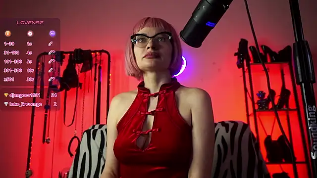 Chat +18 de CyberXGoddess ao vivo