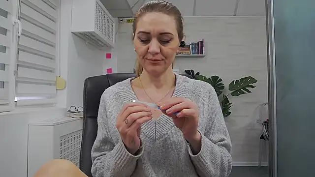 Živý XXX chat EllaMilf_