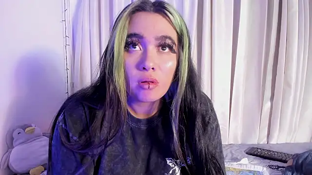 Chat +18 de Lilith_Zenith_ ao vivo