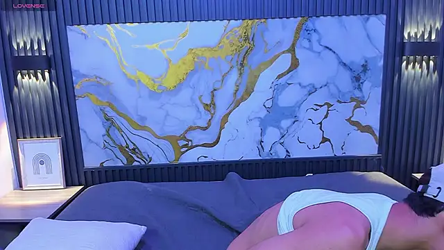 Онлайн чат XXX TaylerMiles