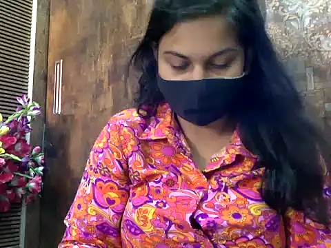 Haanikaur_saavi élő XXX-chatje