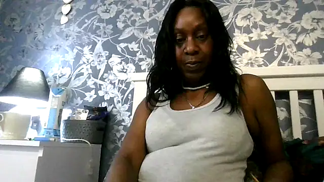 Czat XXX na żywo – Ebony-SultryX